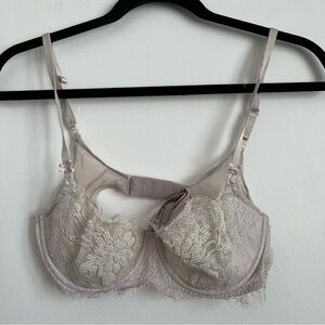 Victoria’s Secret Dream Angels Beaded Lace White Beige Push Up Unlined Bra 34C